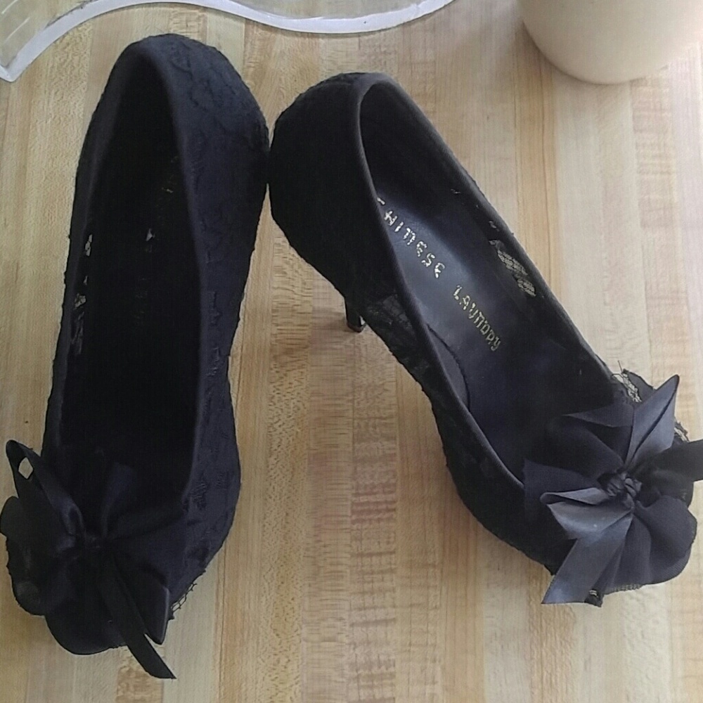 Chinese Laundry Lace Stilettos - Picture 2 of 5